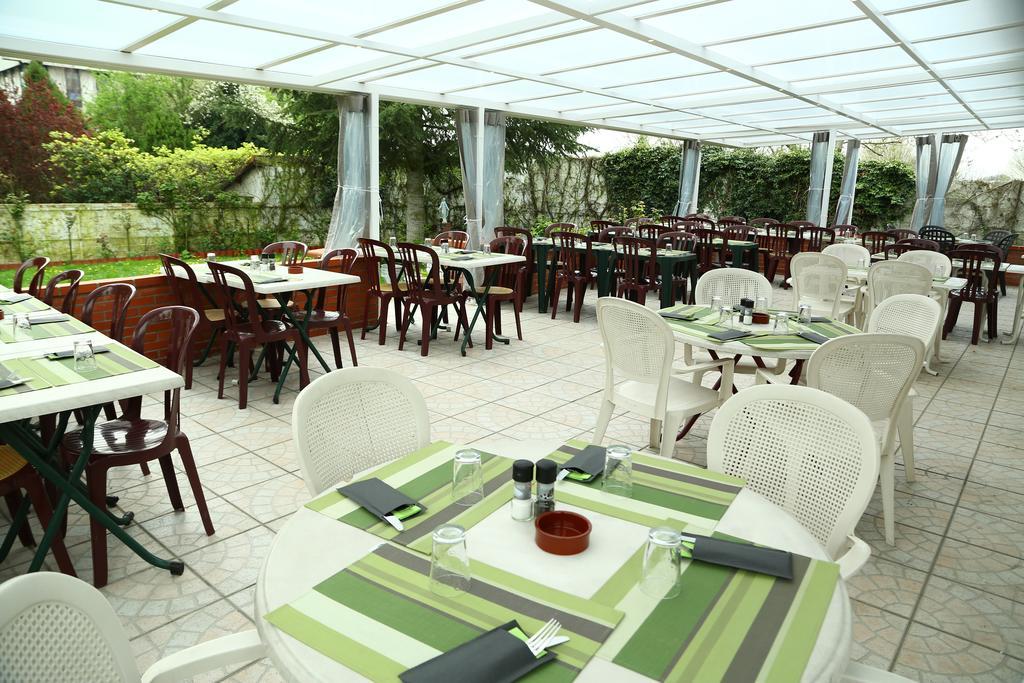 Hotel Restaurant Maison Blanche Рюнжи Экстерьер фото