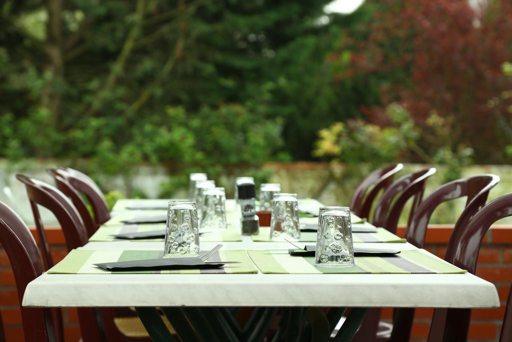 Hotel Restaurant Maison Blanche Рюнжи Экстерьер фото