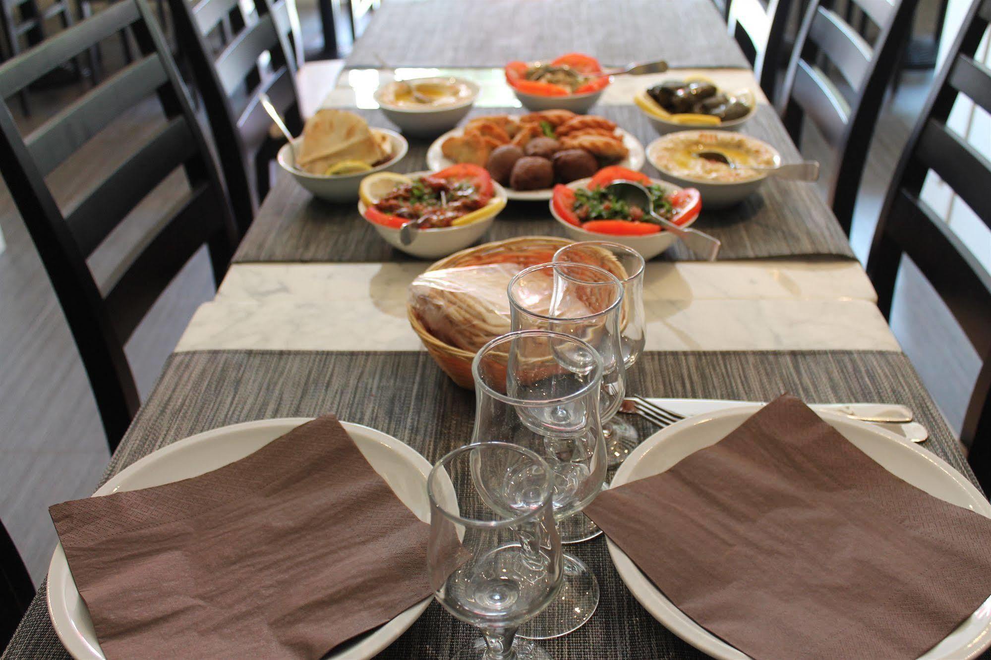 Hotel Restaurant Maison Blanche Рюнжи Экстерьер фото